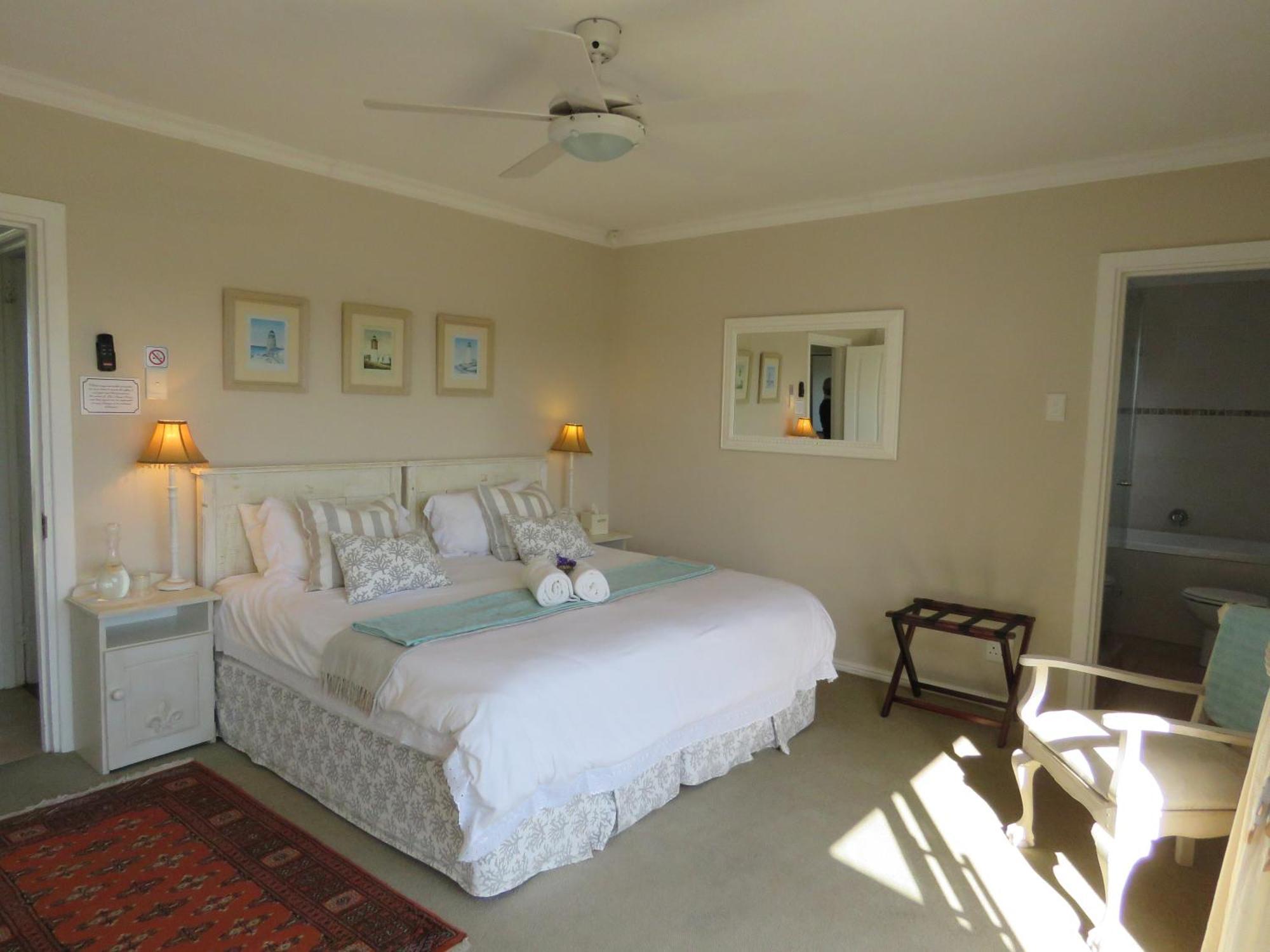 The Beach House Port Alfred Room photo